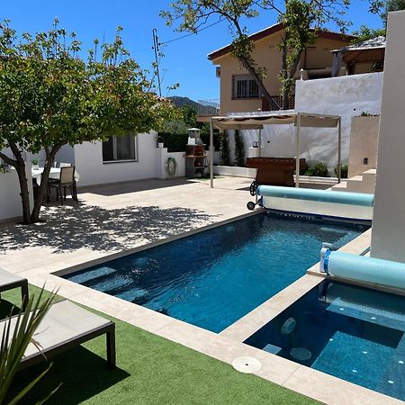 Lux Spa 2 Barcelona Vallirana Екстер'єр фото